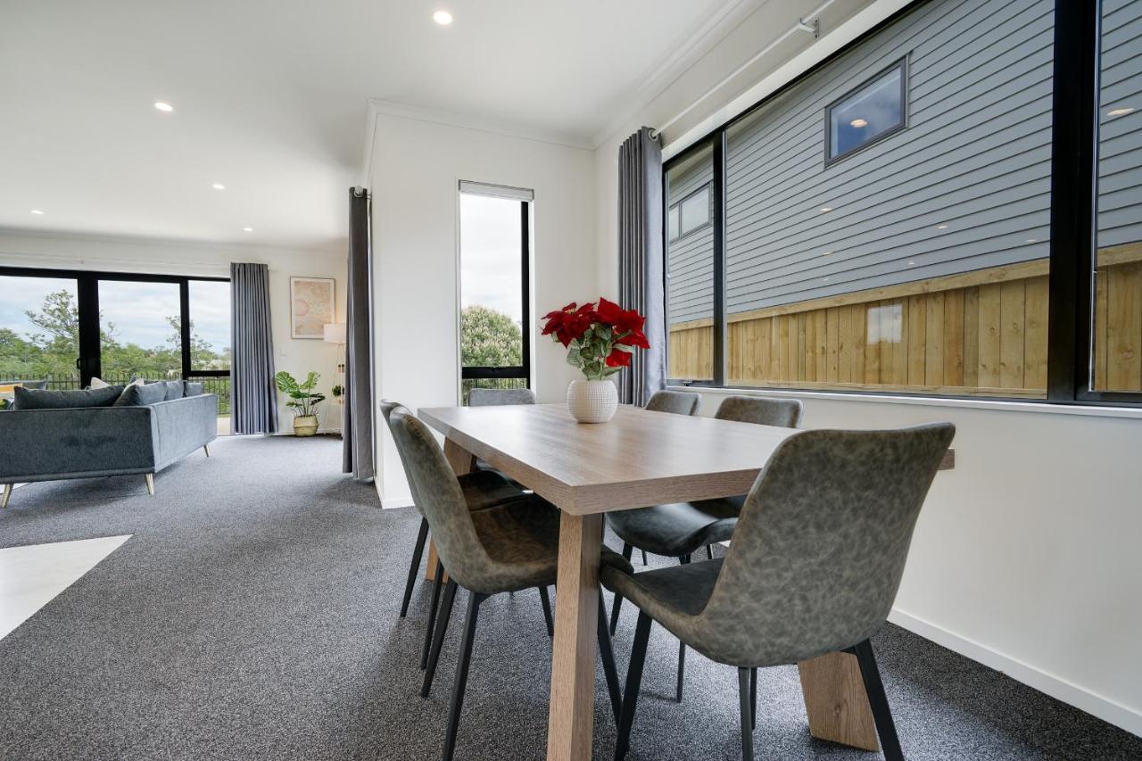 Fabulous River View - Brand New House In Hamilton Exterior photo